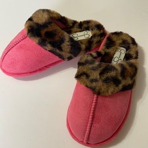 NWT Jessica Simpson girls slippers